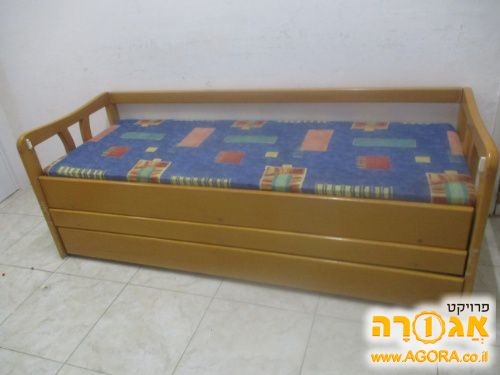 מיטה משולשת