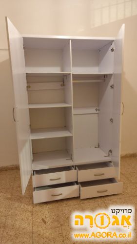ארון בגדים
