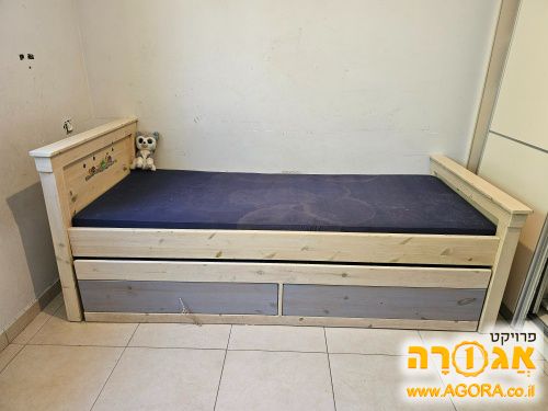 מיטת ילדים כפולה