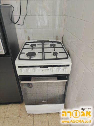 תנור עם כיריים