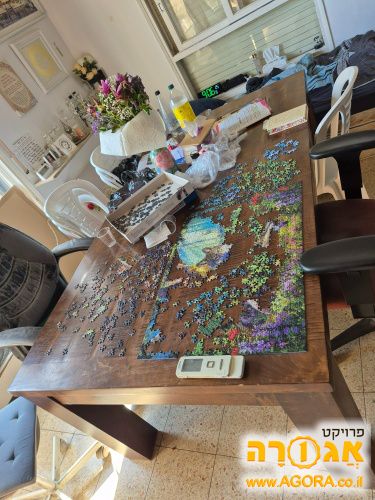 שולחן אוכל חום כהה
