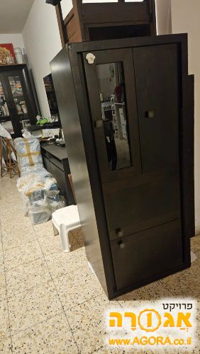 מזנון טלוויזיה איכותי בהזמנת נגר