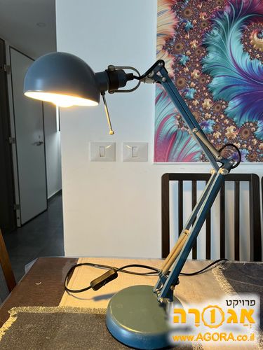 מנורת שולחן איקאה