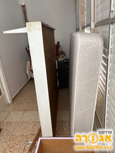 מזרון ובסיס מיטה
