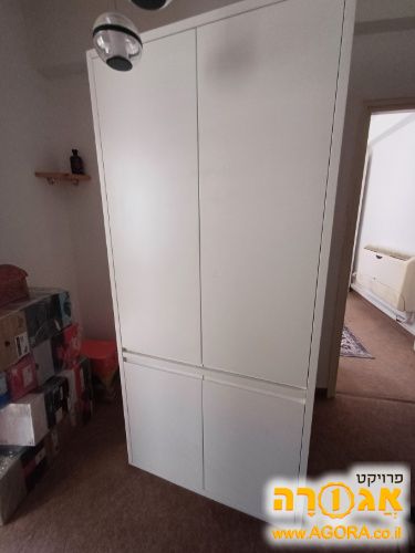 ארון בגדים
