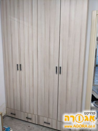 ארון 4 דלתות
