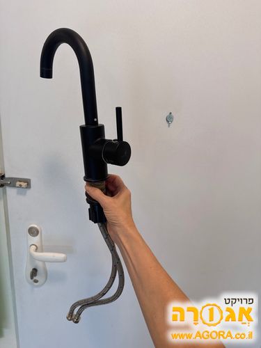 ברז לכיור אמבטיה ברבור בצבע שחור