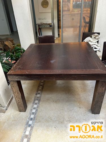 שולחן אוכל מעץ מלא