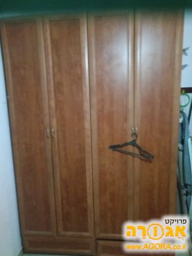 ארון בגדים