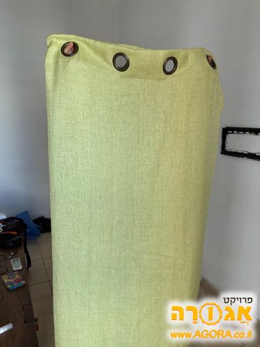 וילונות ירוקים