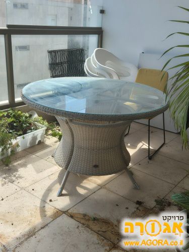 שולחן עגול לגינה