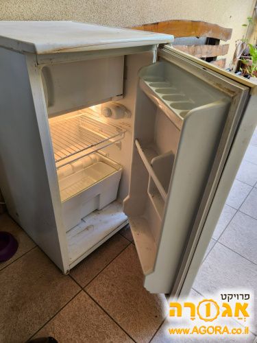 מקרר קטן