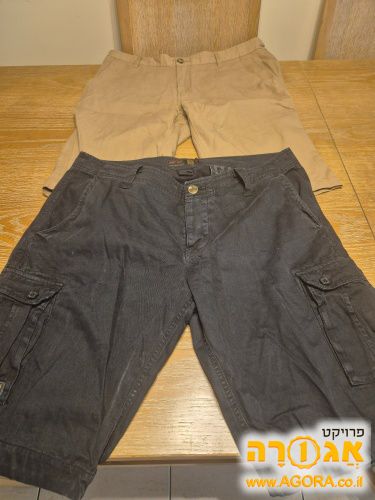 שני מכנסיים קצרים מחויטים 46