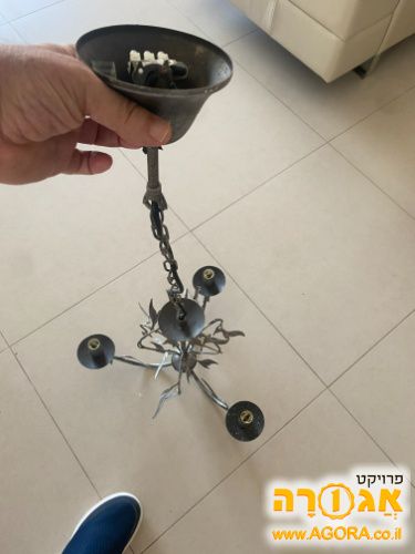 אהיל מיוחד ממתכת