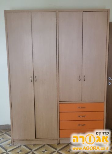 ארון בגדים