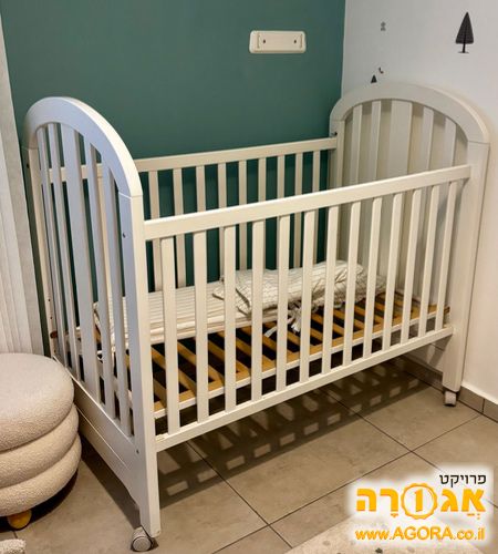 מיטת תינוק