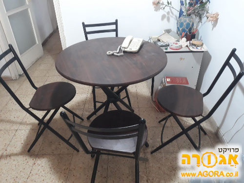 שולחן + כיסאות