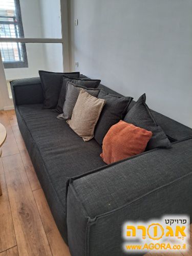 ספה וכריות