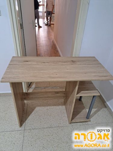 שולחן מחשב