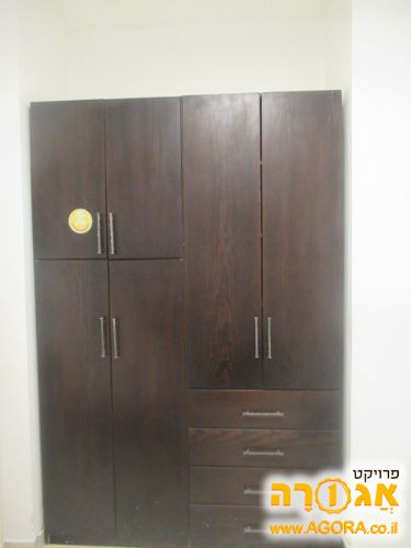 ארון בגדים