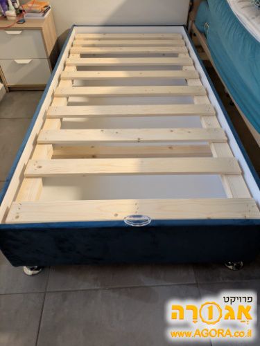 מיטת יחיד