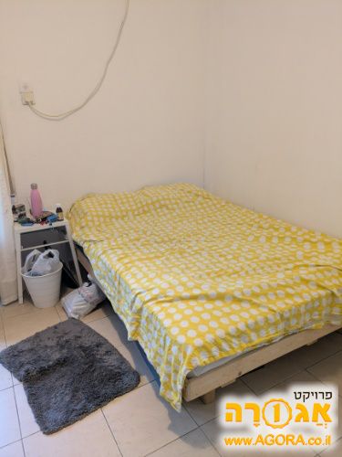 מסגרת מיטה ומזרון