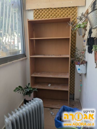ארונית מדפים