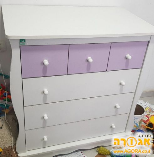 שידת תינוק