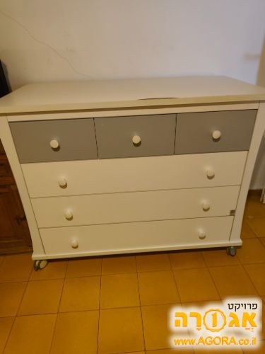 שידת החתלה