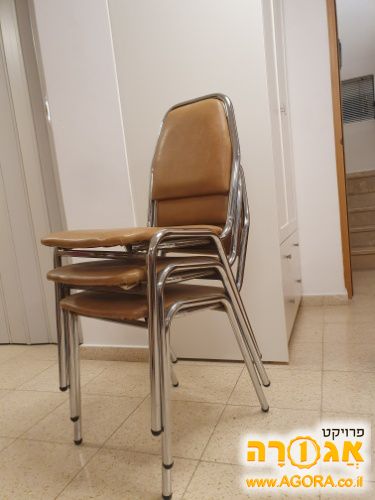 כיסאות