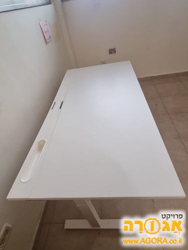 שולחן עבודה/ לימודים