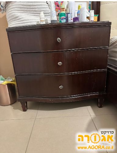 שידת מגירות