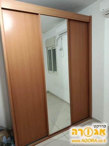 ארון הזזה