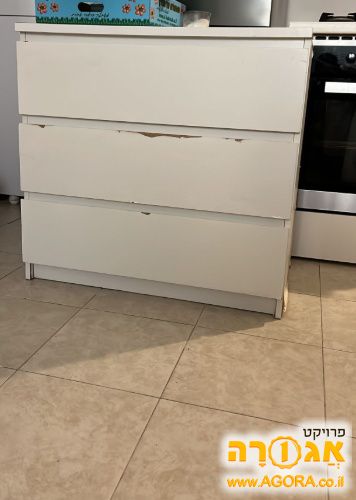 שידת מגירות לבנה של איקאה