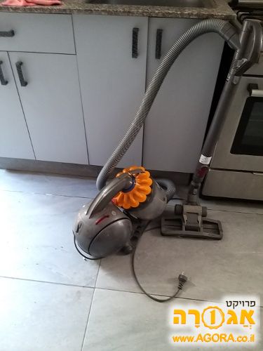 שואב אבק דייסון עובד
