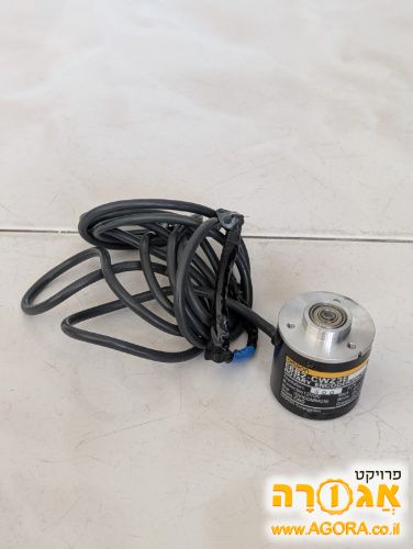 אנקודר omron עם ציר שבור