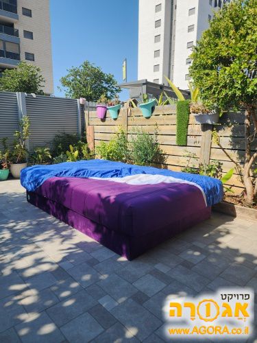 מיטה וחצי עם ארגז מצעים