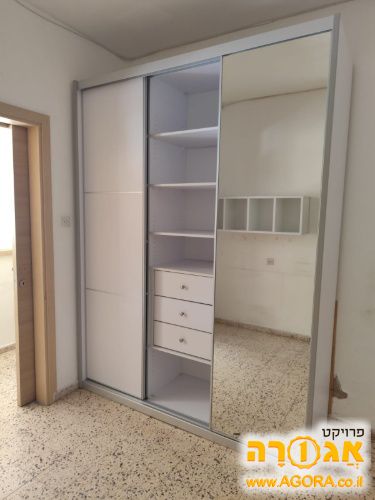 ארון בגדים 2