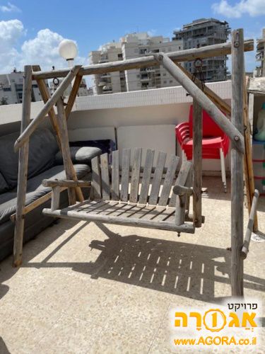 ספסל נדנדה לחצר או מרפסת