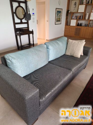 ספת סלון ושולחן סלוני