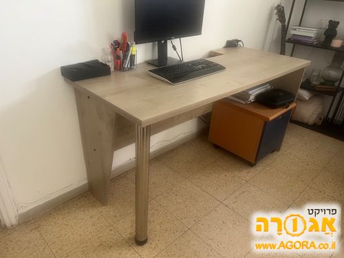 שולחן כתיבה