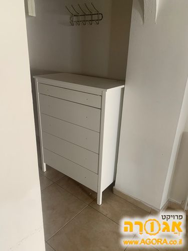שידה ללא ידיות