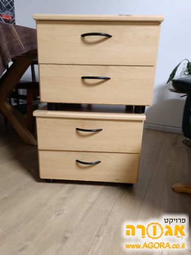 שידות לצד המיטה