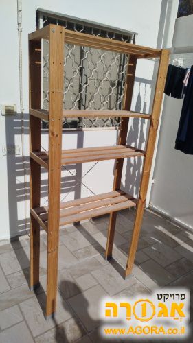 ארונית מדפים