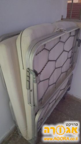 מיטה מתקפלת מברזל