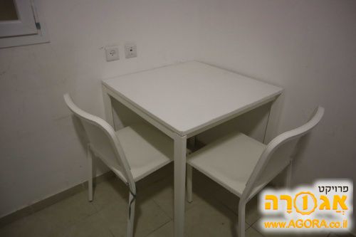 שולחן +2 כיסאות
