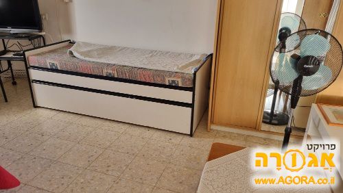 מיטת נוער ומזרונים