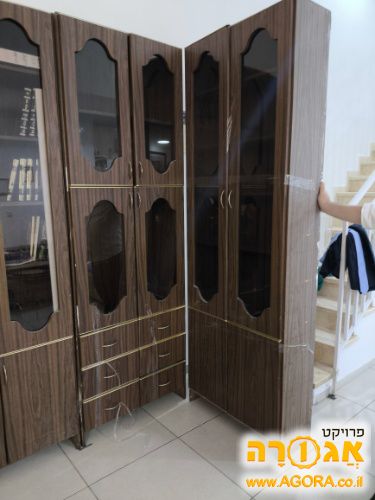 2 עמודות ספריה