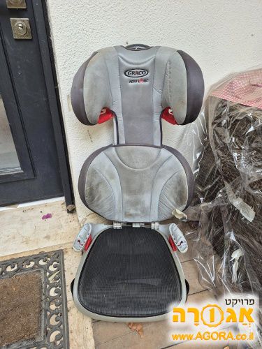 מושב בטיחות לרכב ובוסטר