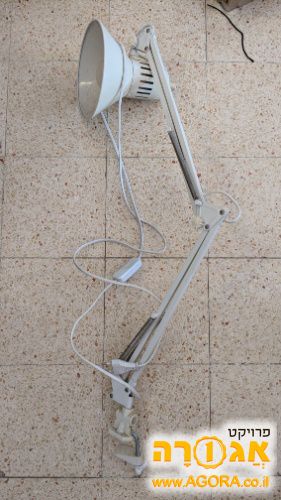 מנורת שולחן